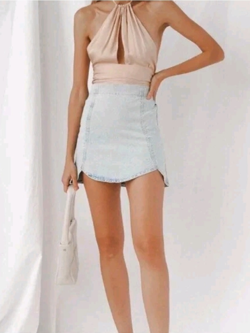 WISH LIST JEANS THE BUCKLE Women's M Elastic Back Tulip denim mini skirt